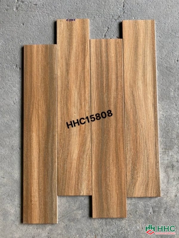 Gạch gỗ lát phòng ngủ 150x800 hhc158017