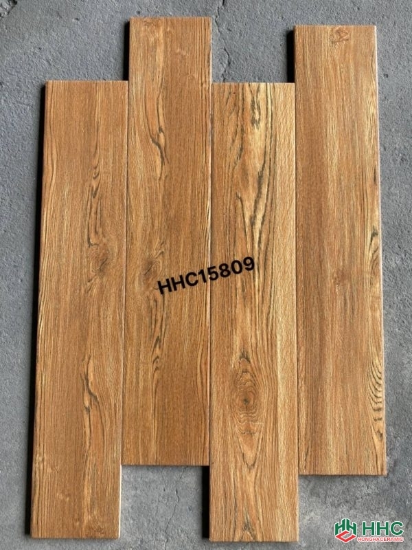 Gạch gỗ lát phòng ngủ 150x800 hhc158017